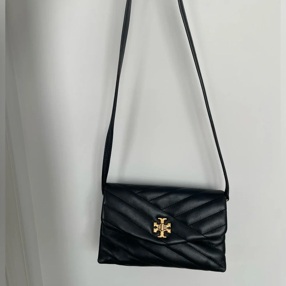 Tory Burch Quilted Leather Kira Wallet on Chain Black Gold - Picture 10 of 11